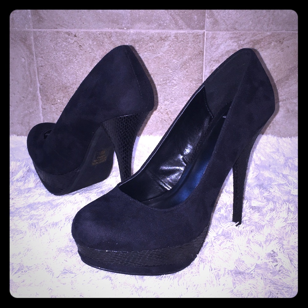 Brand New Black Stiletto Heels by Delicious size 9